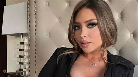 ava louise onlyfans|OnlyFans model flashes chest at Giants game after alleged request